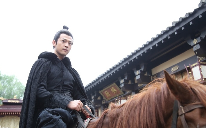 杨坚篡周,隋朝杨坚是怎么夺得皇位