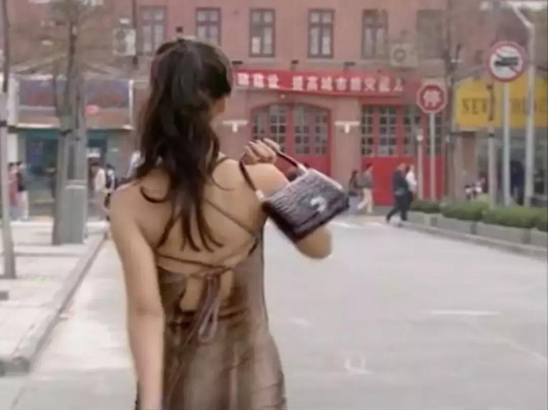 消失15年的万人迷又上热搜,这才是隐藏最深的女性教科书