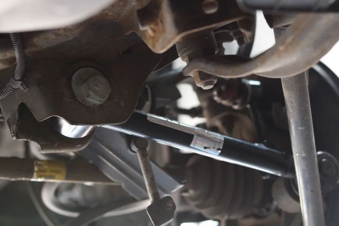 怪兽修车：翻新“老旧状态”的11年起亚索兰托，15万公里重回巅峰