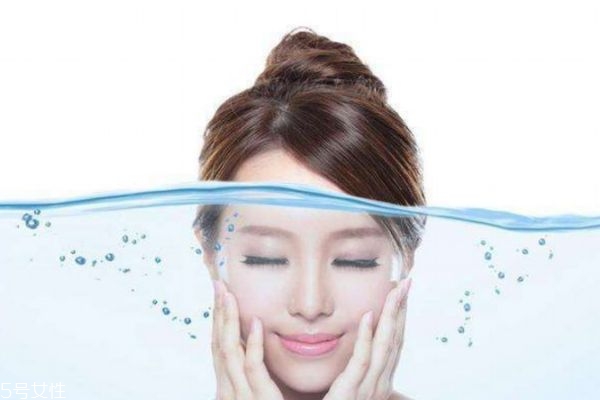 为什么你的皮肤那么干,快速改善皮肤暗黄粗糙的方法