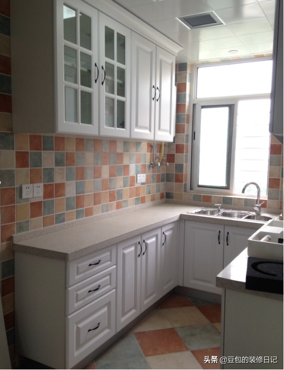 厨房砌砖橱柜台面安装,装修厨房台面怎么做最好最实用