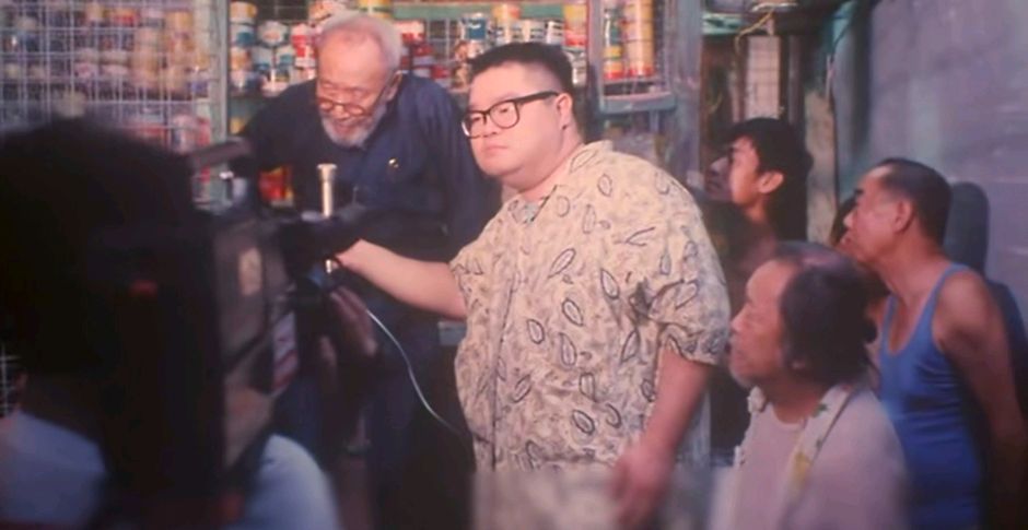 香港笼屋居住40年，他说：不是我住笼子，是看我的你们住笼子里