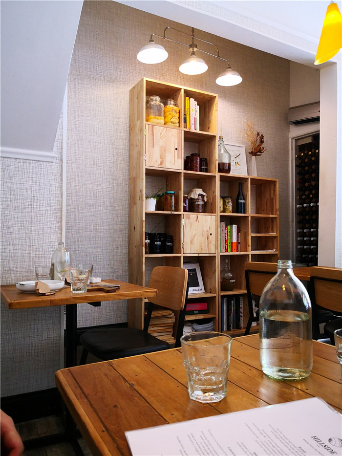 新西兰总理府前吃素食