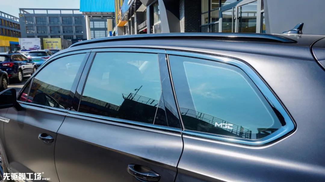 新款途锐漆面保护膜隐形车衣施工,途锐威固隔热膜