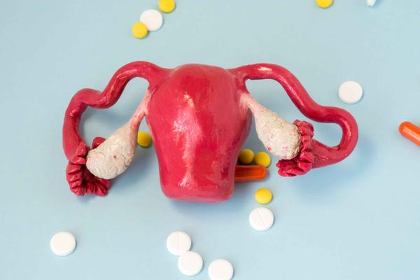 月经期间怎么判断子宫有没有正常,女性来月经前身体不舒服