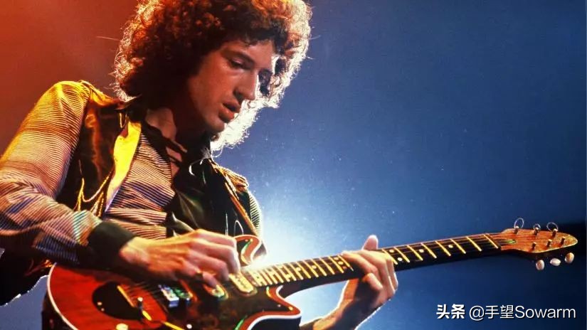 他是皇后乐队吉他手，同时还是英国天体物理学博士