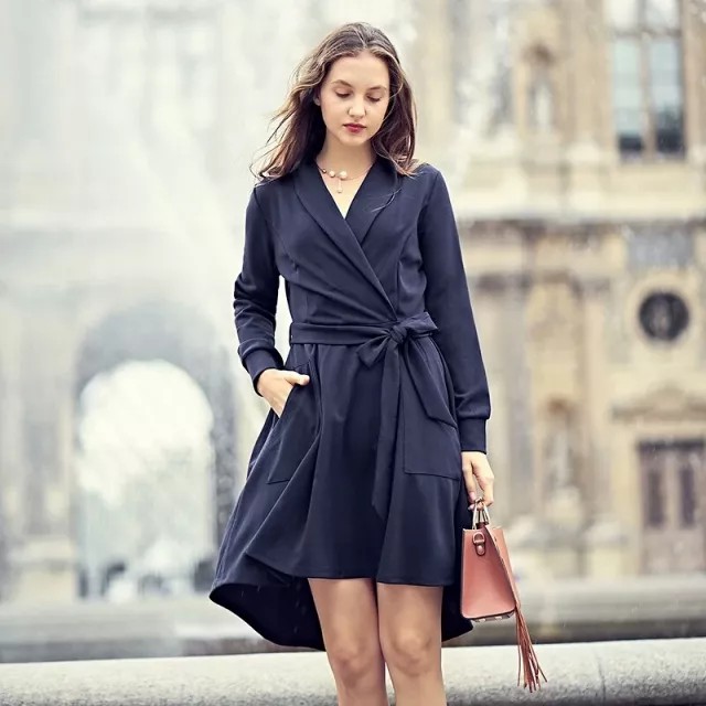 肩宽女生穿搭不要广告,肩宽胯宽女生穿衣服该注意什么