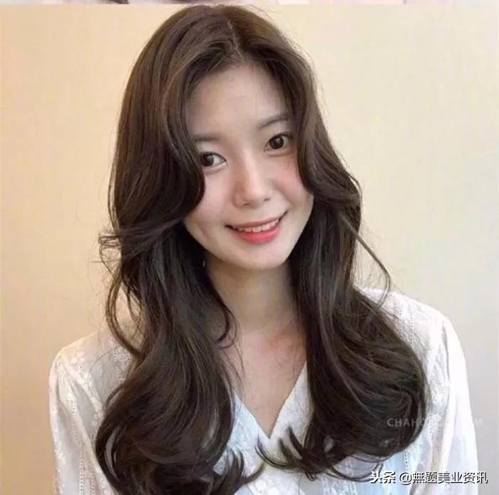 23年头发流行染什么颜色,头发颜色花了能染什么颜色