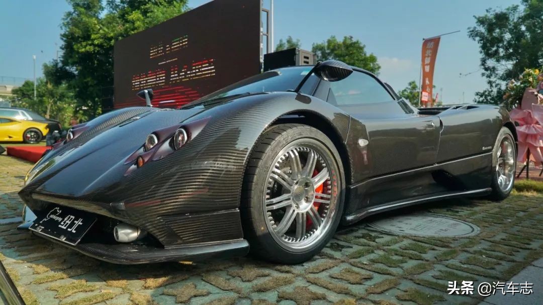 价值1亿元钱的白色法拉利拉法,迈凯伦p1法拉利拉法三大神车