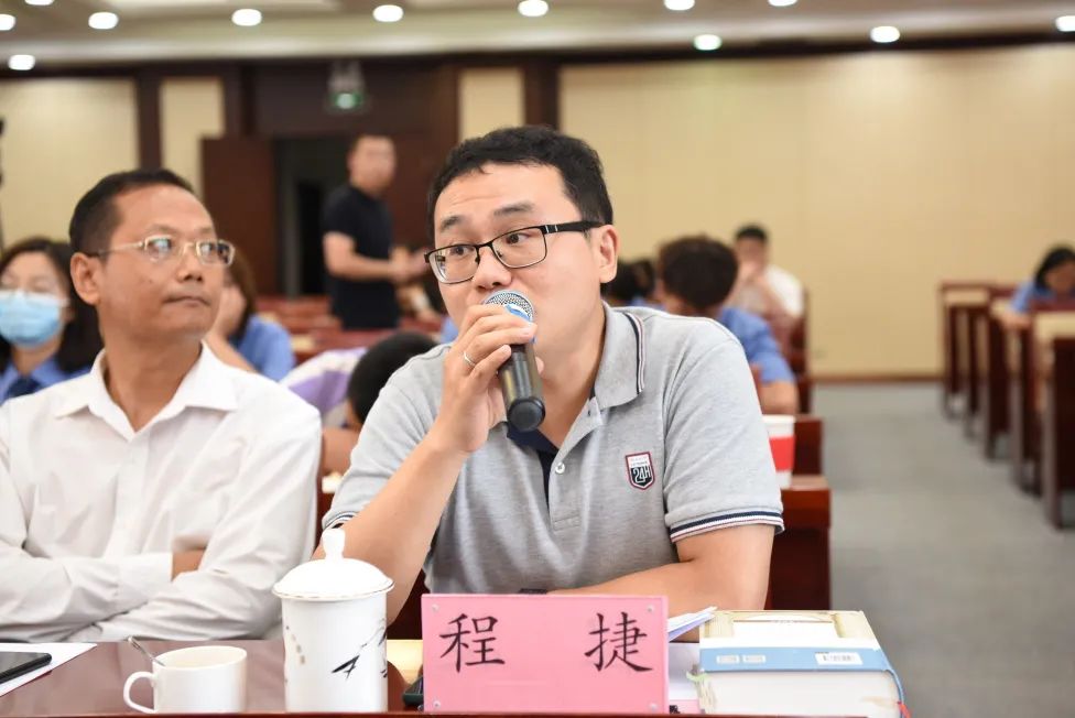 巅峰对决，以辩会友！一场超激烈的“battle”~