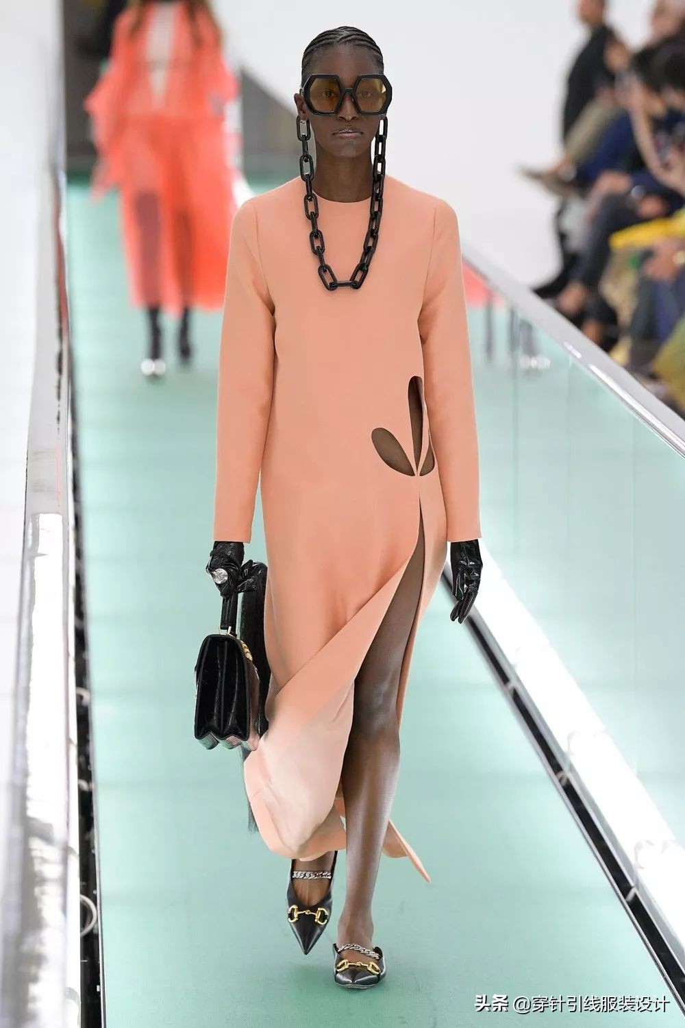 肖战gucci造型,肖战参加gucci全新系列时装秀