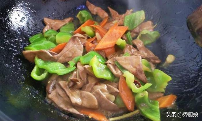 炒猪肝不要泡椒怎么炒,炒猪肝要不要放锅边醋