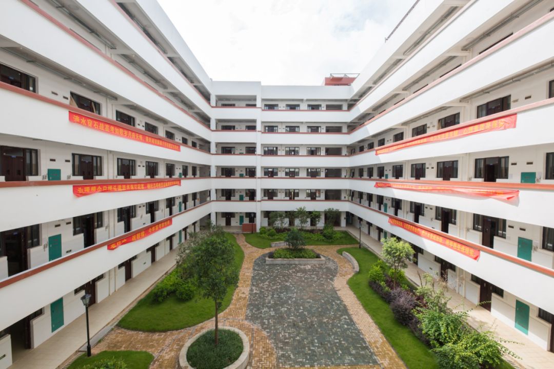 看中三美的教育模式却不想面对激烈竞争？这所学校可以满足你