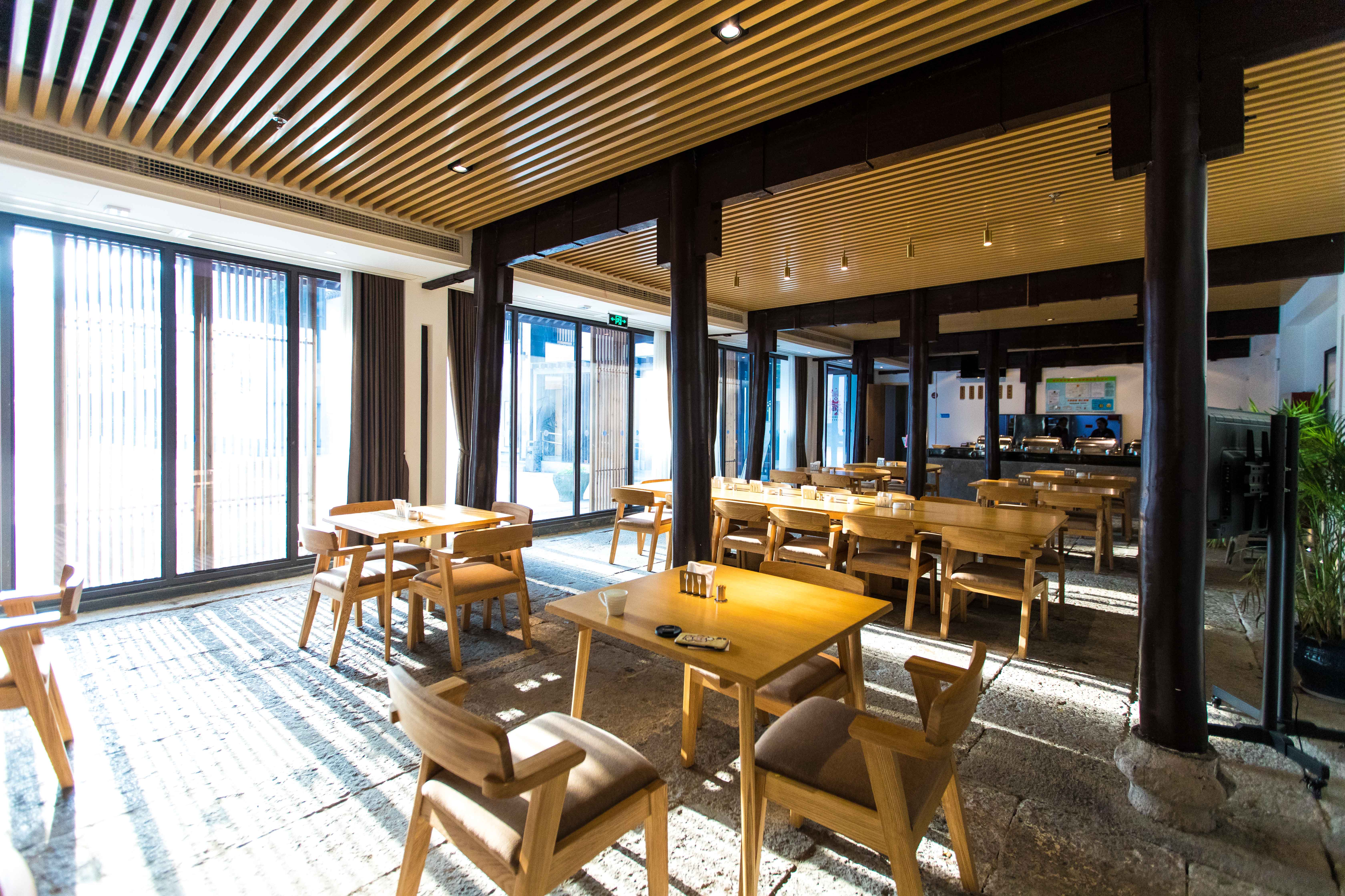 去绍兴柯岩到哪下火车最近,去绍兴柯岩风景区哪些人免费