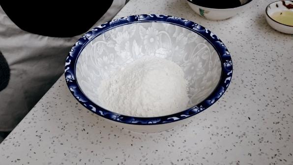 一碗面粉一种糖，教你做家庭版“红糖肚脐饼”，甜而不腻焦香酥脆