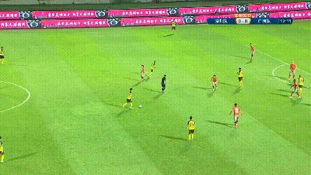 艾克森高拉特破门韦世豪双响,郜林传球艾克森