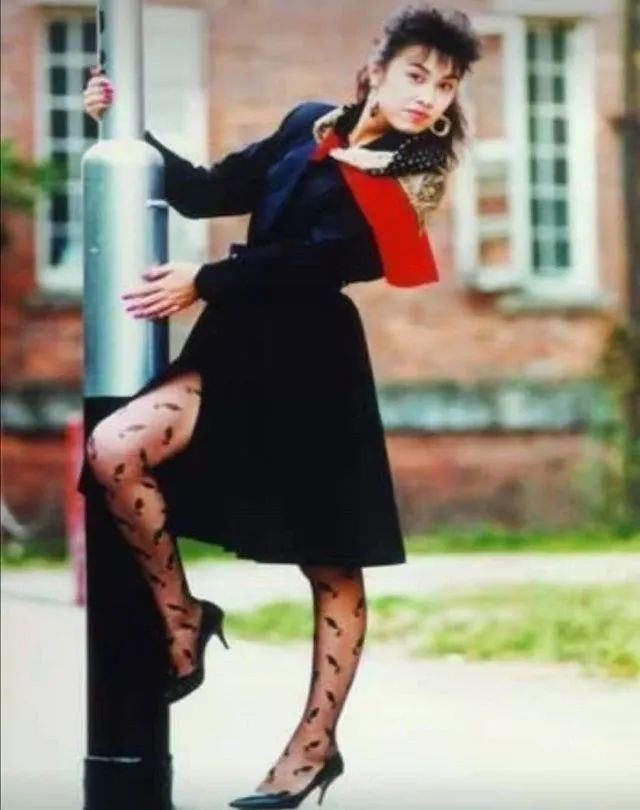 张克莎变性成功后嫁给富商,比金星还漂亮的变性女