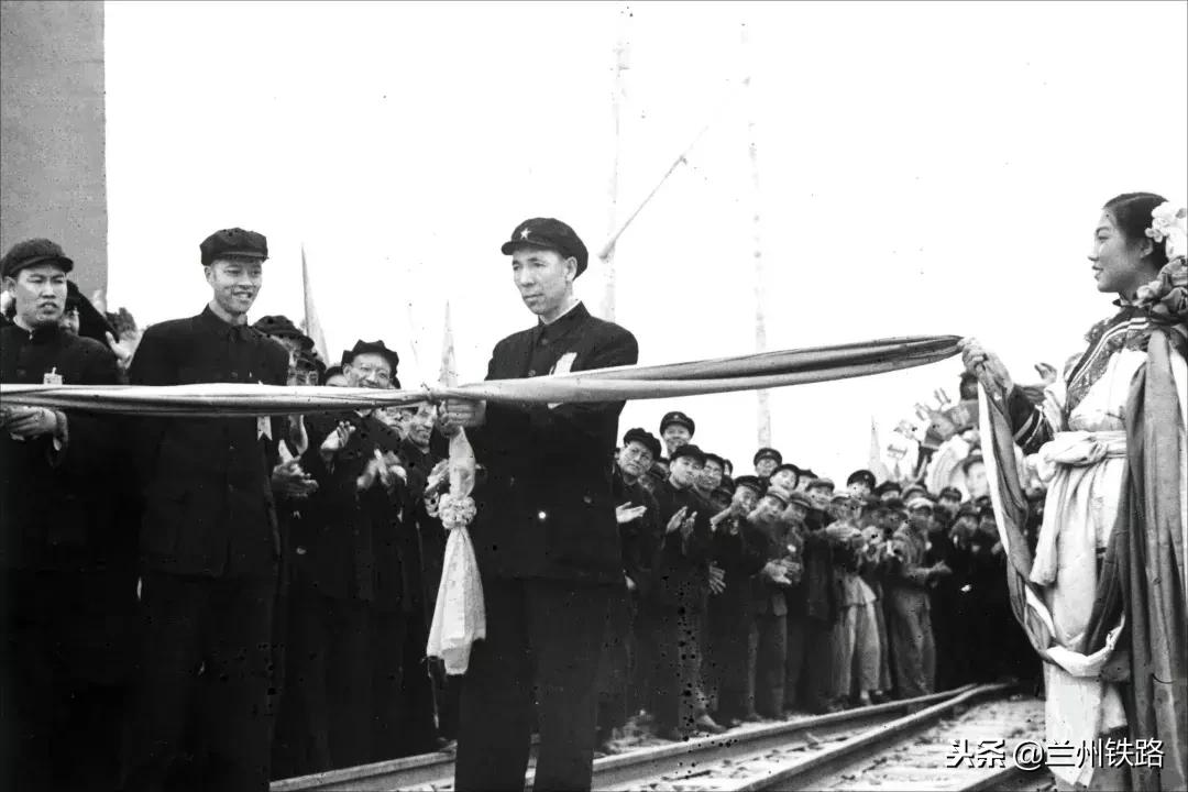 中国铁路制服发展史的图片,中国铁路制服发展历程