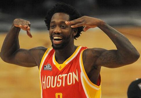 个子不高,却狂言能防下联盟中任何人,他叫黑贝,不叫“疯狗”!