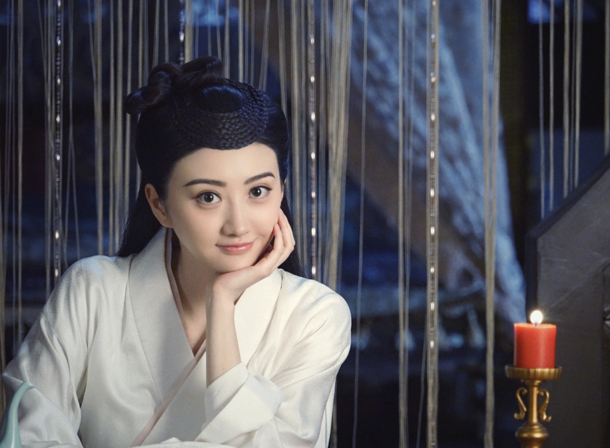 “资源大咖”景甜的失败上位史，和她背后的“大人物”男友们