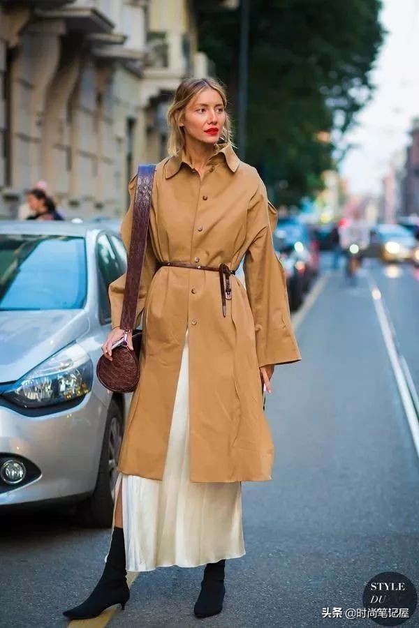 裙子秋冬款搭长筒靴,裙子秋冬款配长筒靴