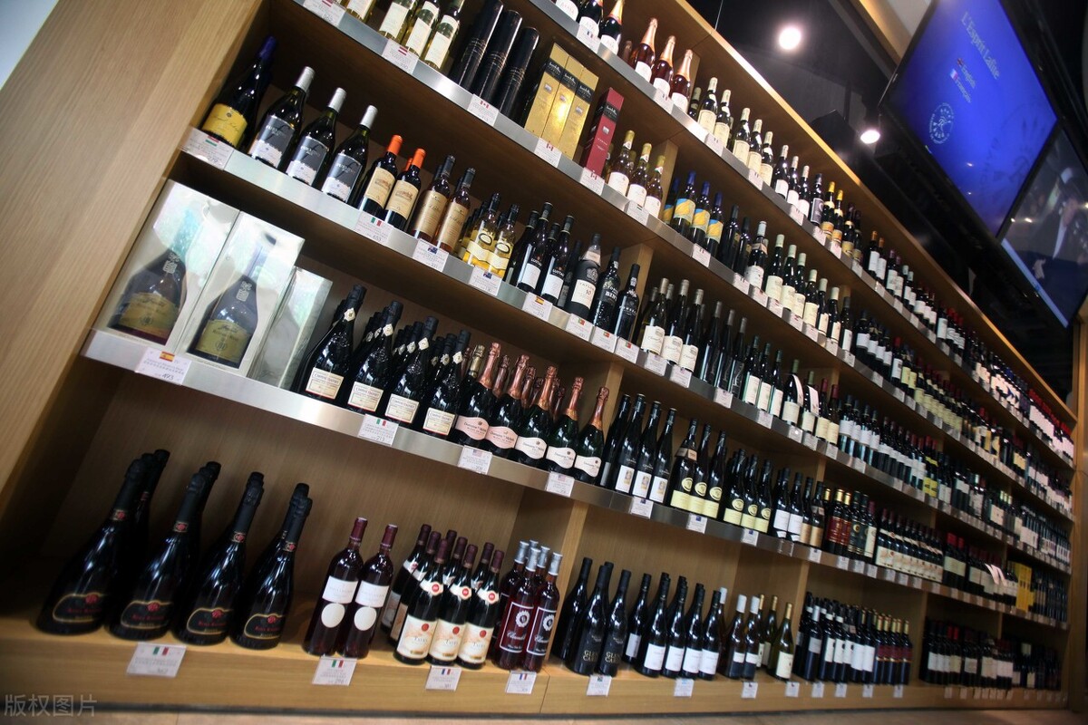 拉菲红酒相当于哪个档次,拉菲红酒价格和成分