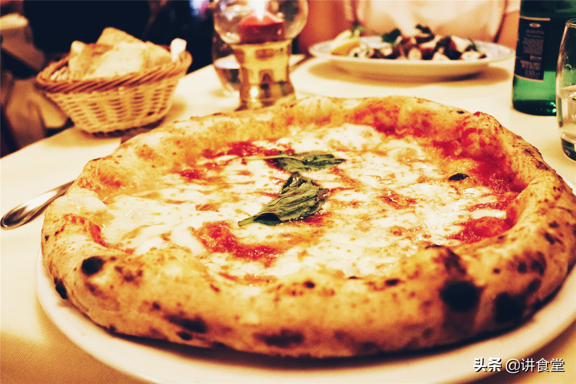 飞跃半个地球,探寻披萨最初的模样,原来可以这么简单这么好吃