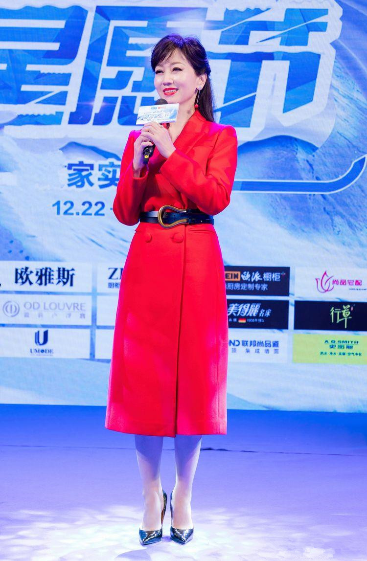 65岁赵雅芝穿衣真不服老,66岁赵雅芝穿古装气质出众