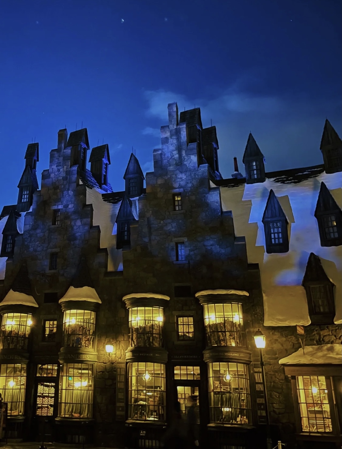 3月去迪士尼还是环球影城好,上海迪士尼好玩还是北京环球影城