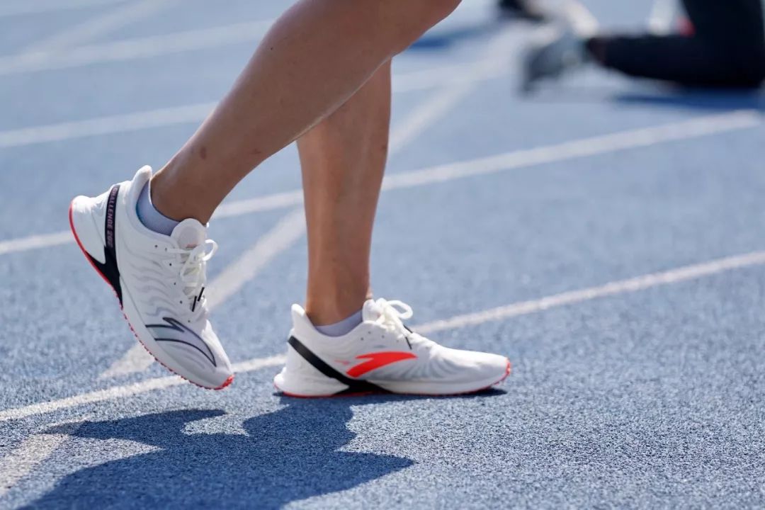 最有竞速感的跑鞋,又好看又强的竞速跑鞋