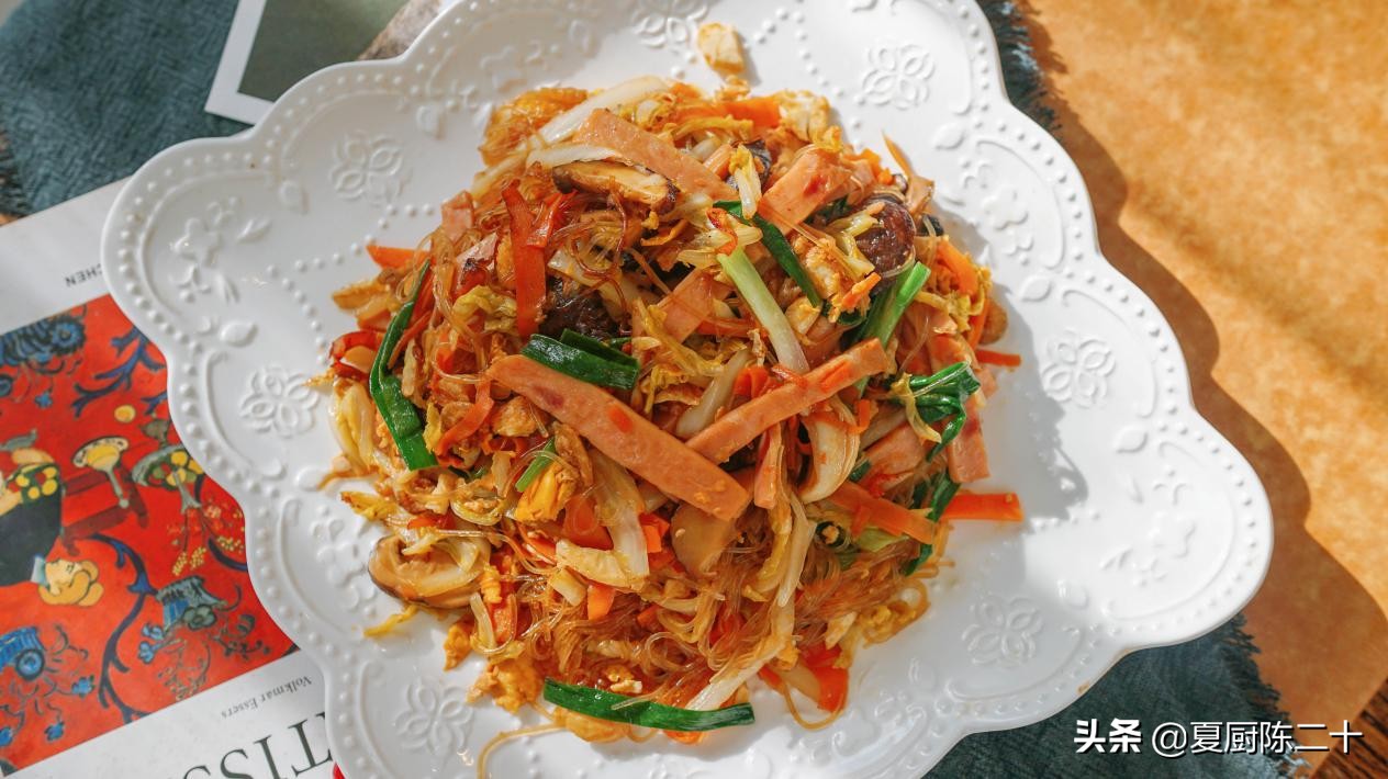 如何炒粉丝松散不粘成一团,炒粉丝很硬是怎么回事