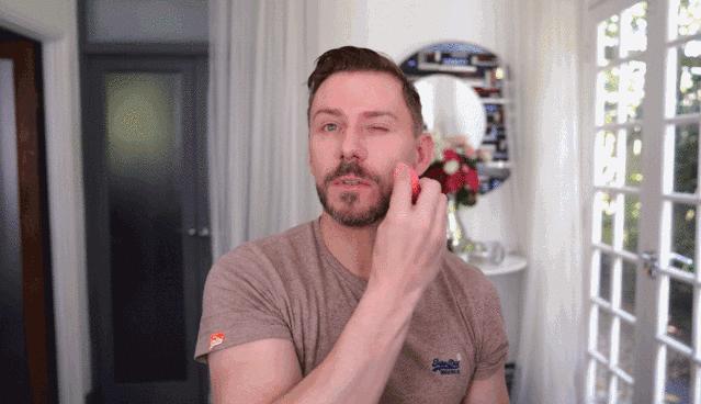 如何在夏天化个清爽的妆,你的夏日不脱妆小诀窍已经抵达