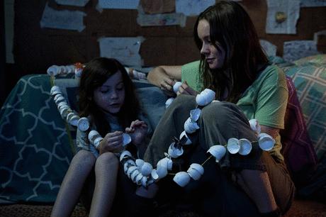 善良姑娘被坏大叔诱拐，沦为*奴性**长达七年，最后却被两人儿子所救