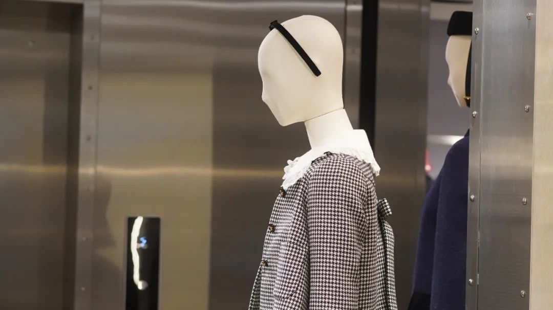 gucci线上跟实体店价格,gucci饼干白色