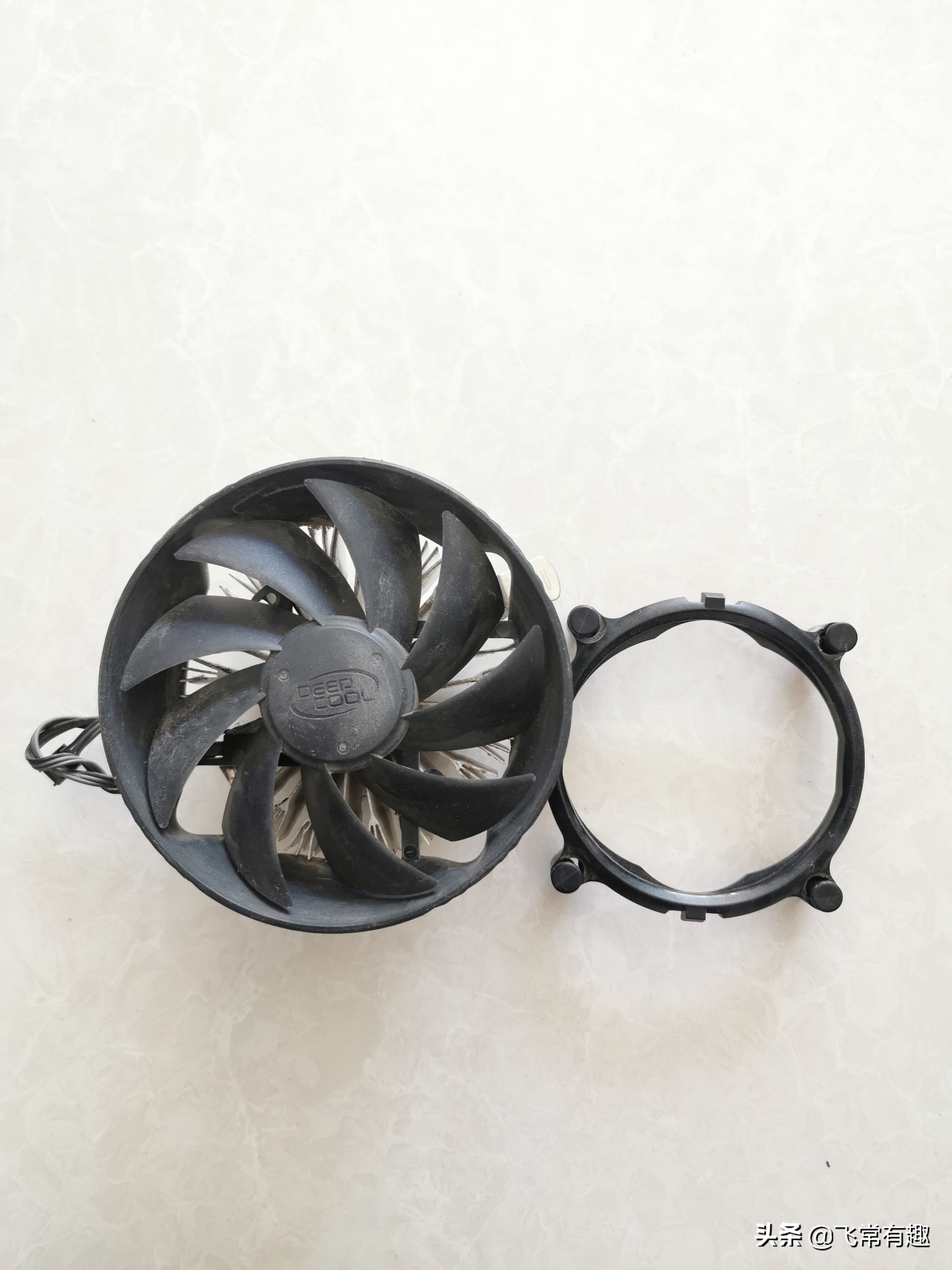 贫穷不只限制了我的想象力下一句,贫穷不只是我们的想象力