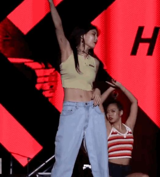 优雅有格调的“短袖针织衫”，时尚而又简洁，尤其适合初秋穿