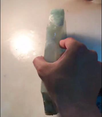 全是裂的沙枣青籽料,全是裂的珠宝