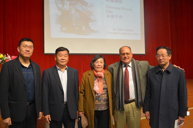 黄骅:32岁被同僚所害,其名命名为一座城,作家为他寻根23年