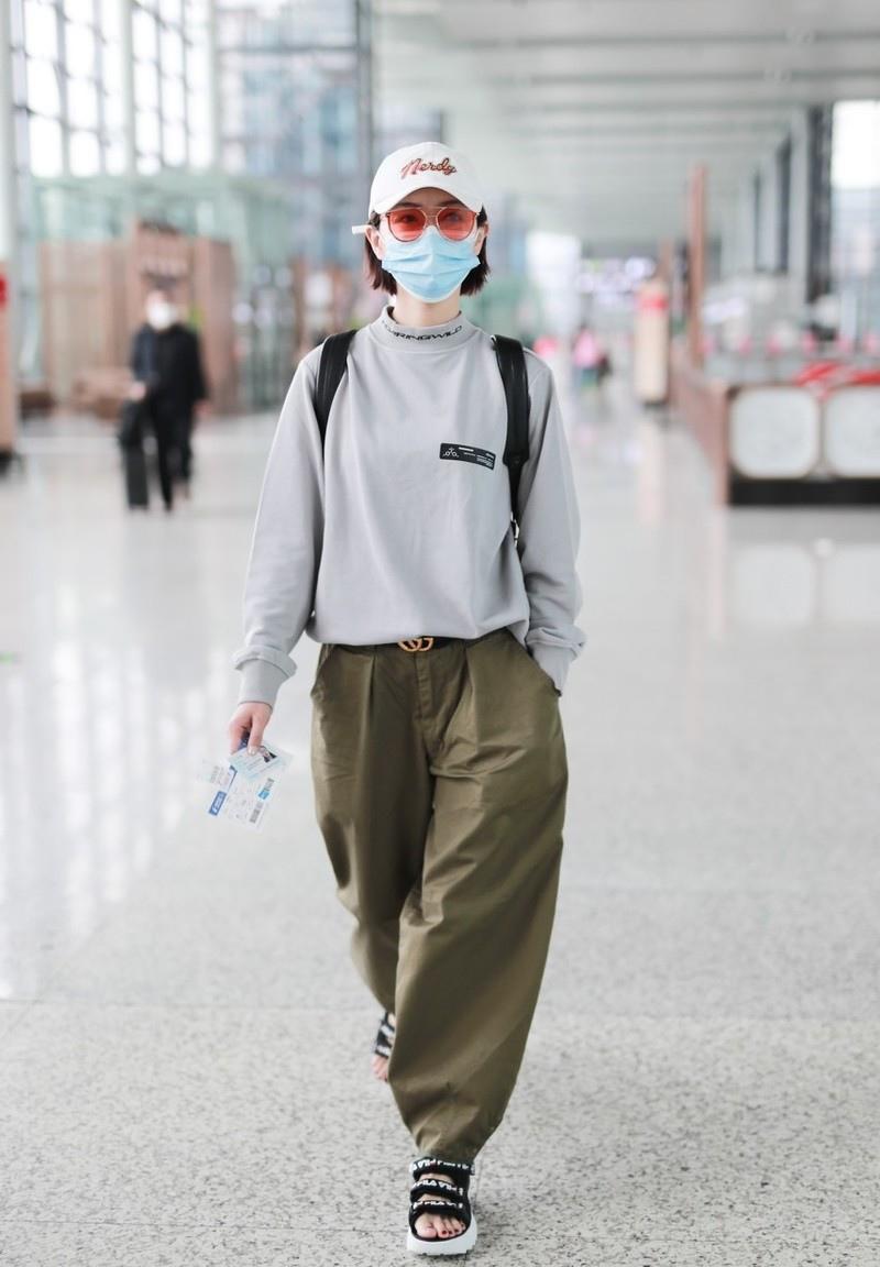 厚底运动凉鞋高级感,轻便厚底凉鞋高级感