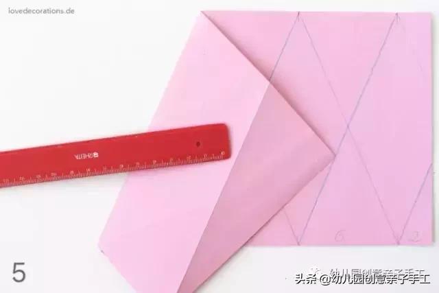 小学生手工折纸花瓶简单漂亮,折纸花瓶配哪种花好看