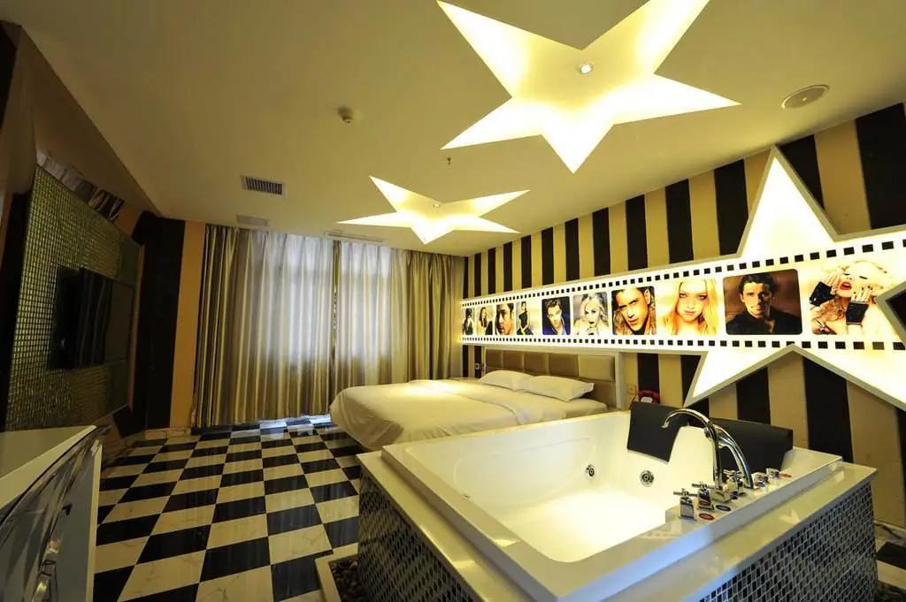 中型酒店需要投资多少钱,主题酒店投资费用