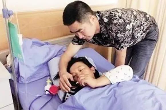 宝妈生产时突然大出血,宝妈生孩子大出血