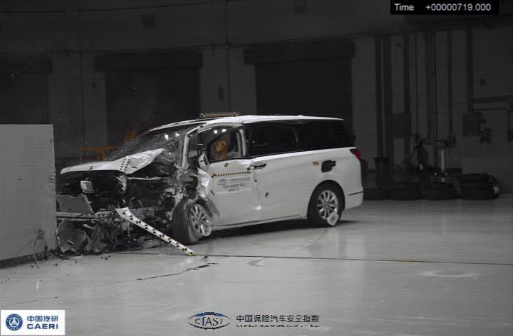 gl8各代舒适度比较,gl8舒适性好还是塞纳舒适性好