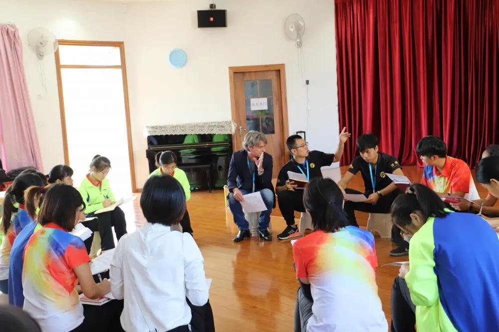 雏鹰幼儿园足球,雏鹰宝贝足球