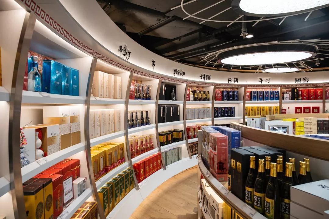 香港：购物的免税天堂，竟还藏着一处买酒的好去处