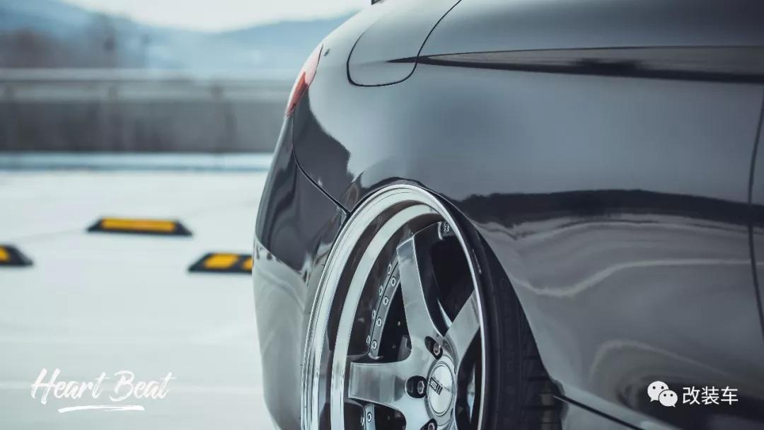 放弃了激情小钢炮高6R，购入奔驰C200做回安静的*男美**子！