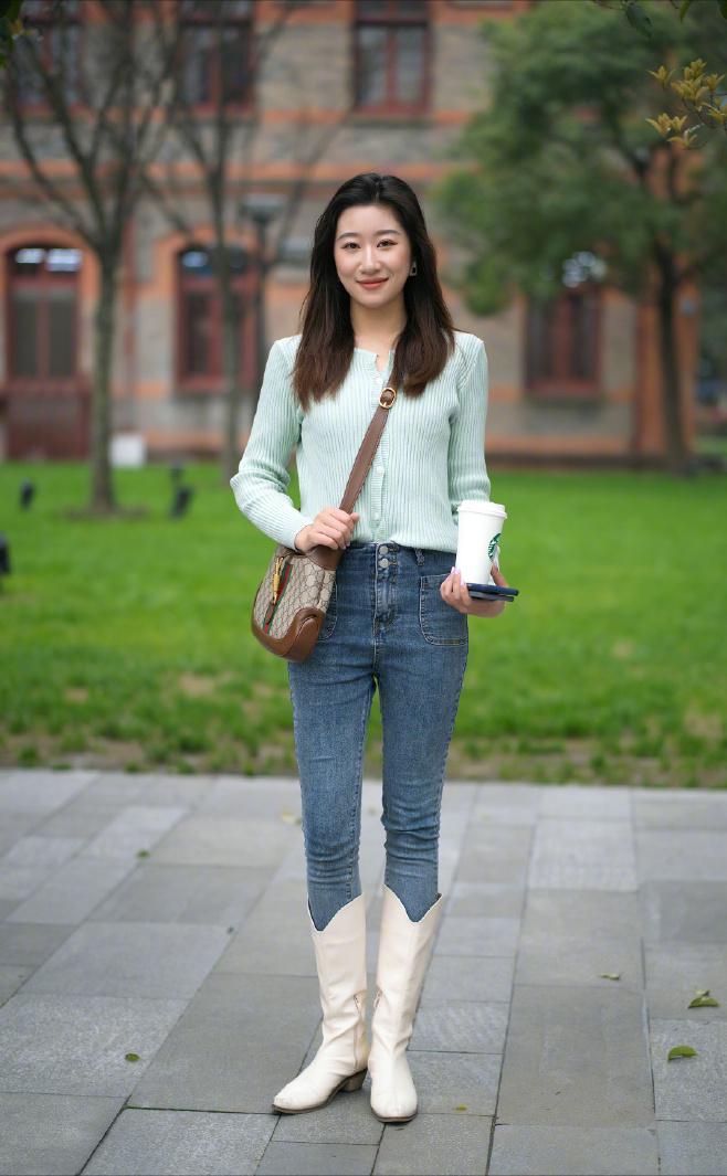 2022最流行的牛仔裤搭配什么鞋,牛仔裤搭配这5种鞋子好看又时髦