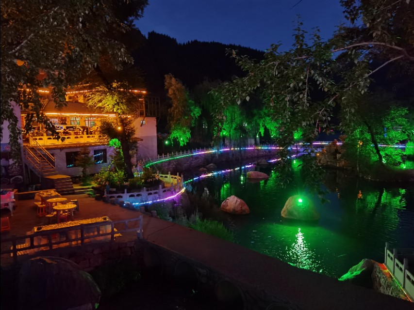 吃在驼梁，体验舌尖上的味道/郝贵云