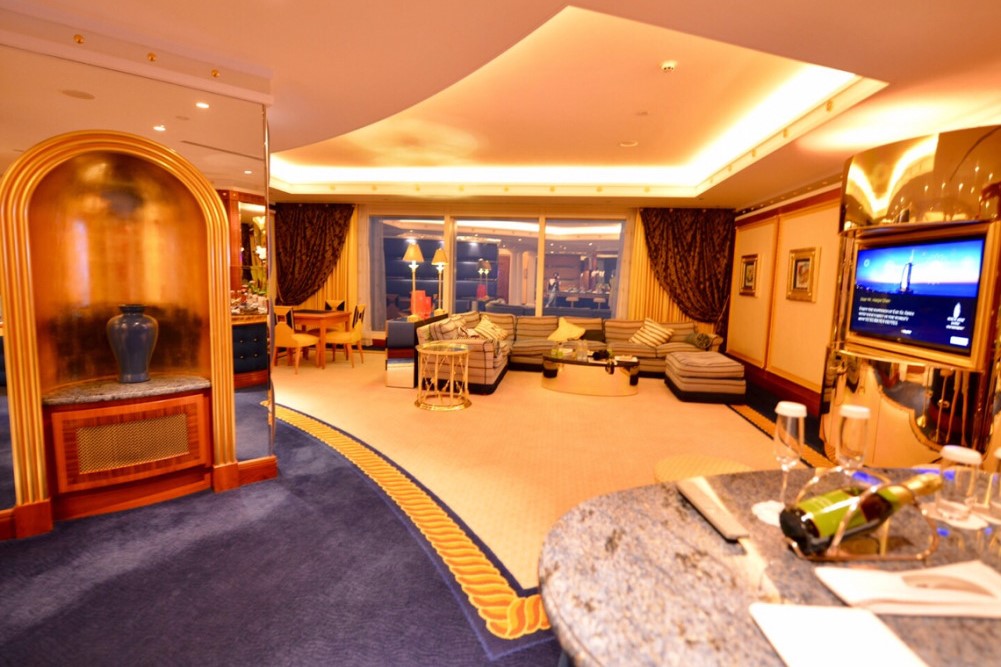 迪拜帆船酒店是世界第一酒店吗,世界最豪华的酒店迪拜帆船酒店