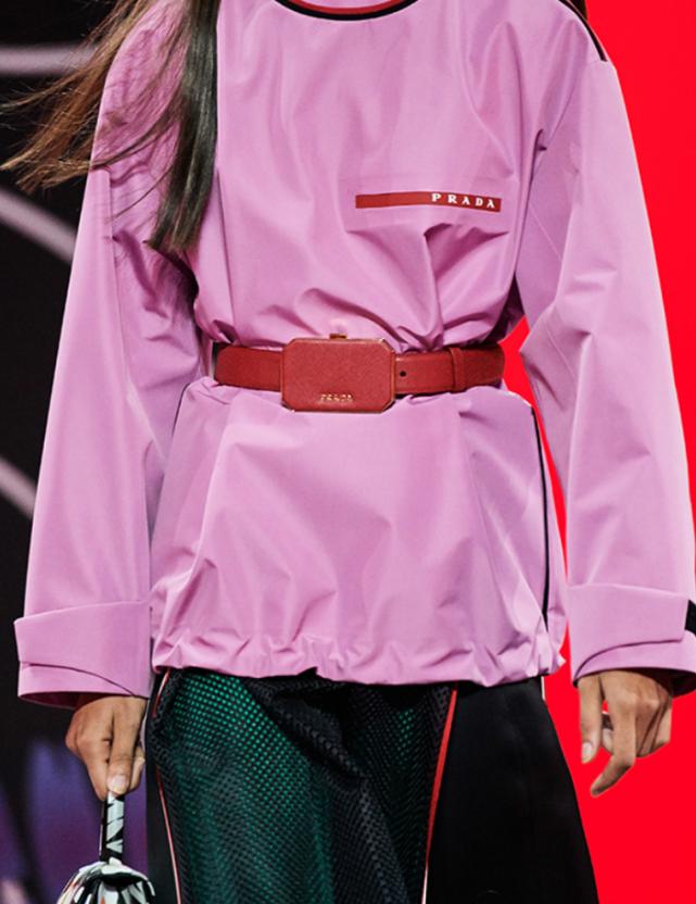 prada出过这款包包吗,prada目前最火的包